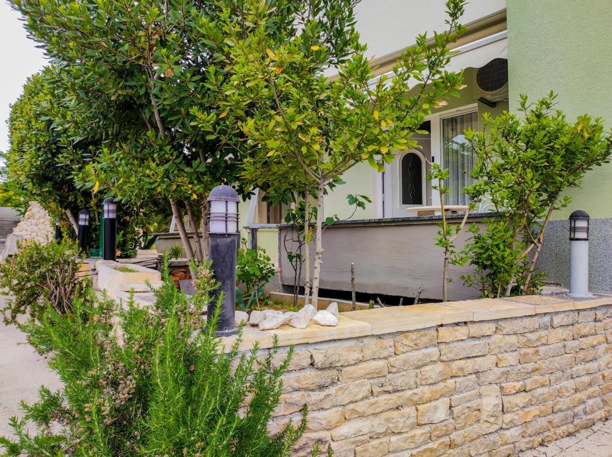 Locus Apartments Петркане Екстериор снимка