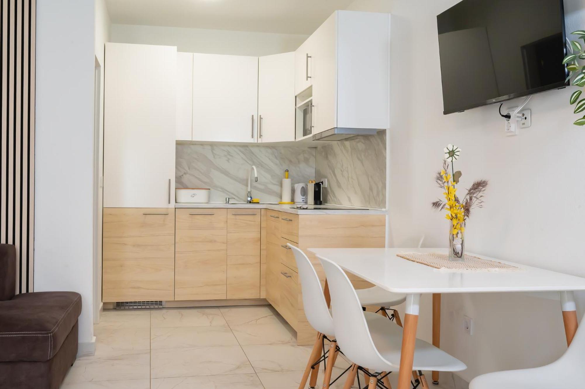Locus Apartments Петркане Екстериор снимка