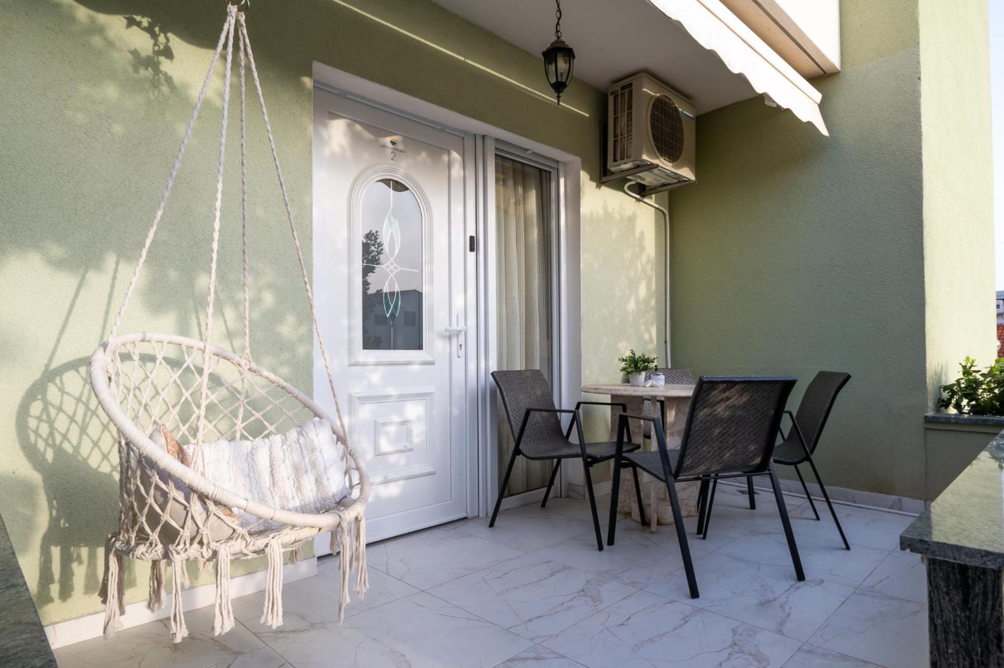 Locus Apartments Петркане Екстериор снимка